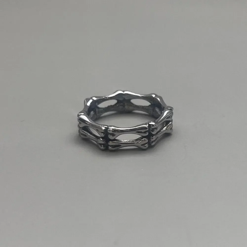 Y2K Vintage Silver Bone Wrap Ring – Size 8, Unisex, Brand New